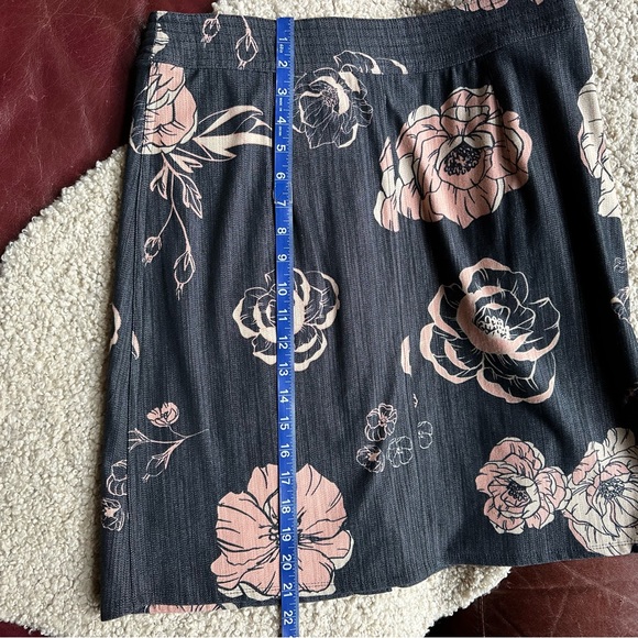 Agnes & Dora Gray and Pink A-Line Snap Front Skirt - Picture 5 of 7